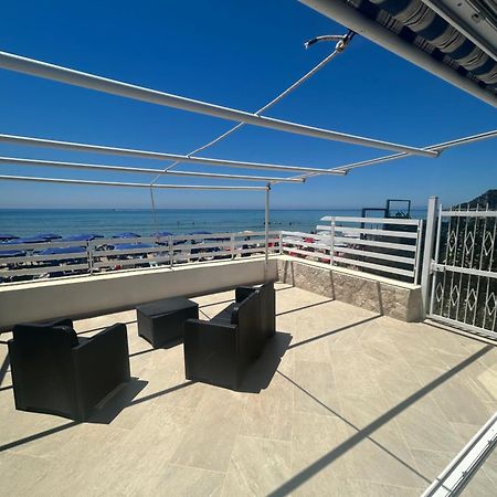 Palomera Luxury Apartment Sul Mare Gaeta Buitenkant foto