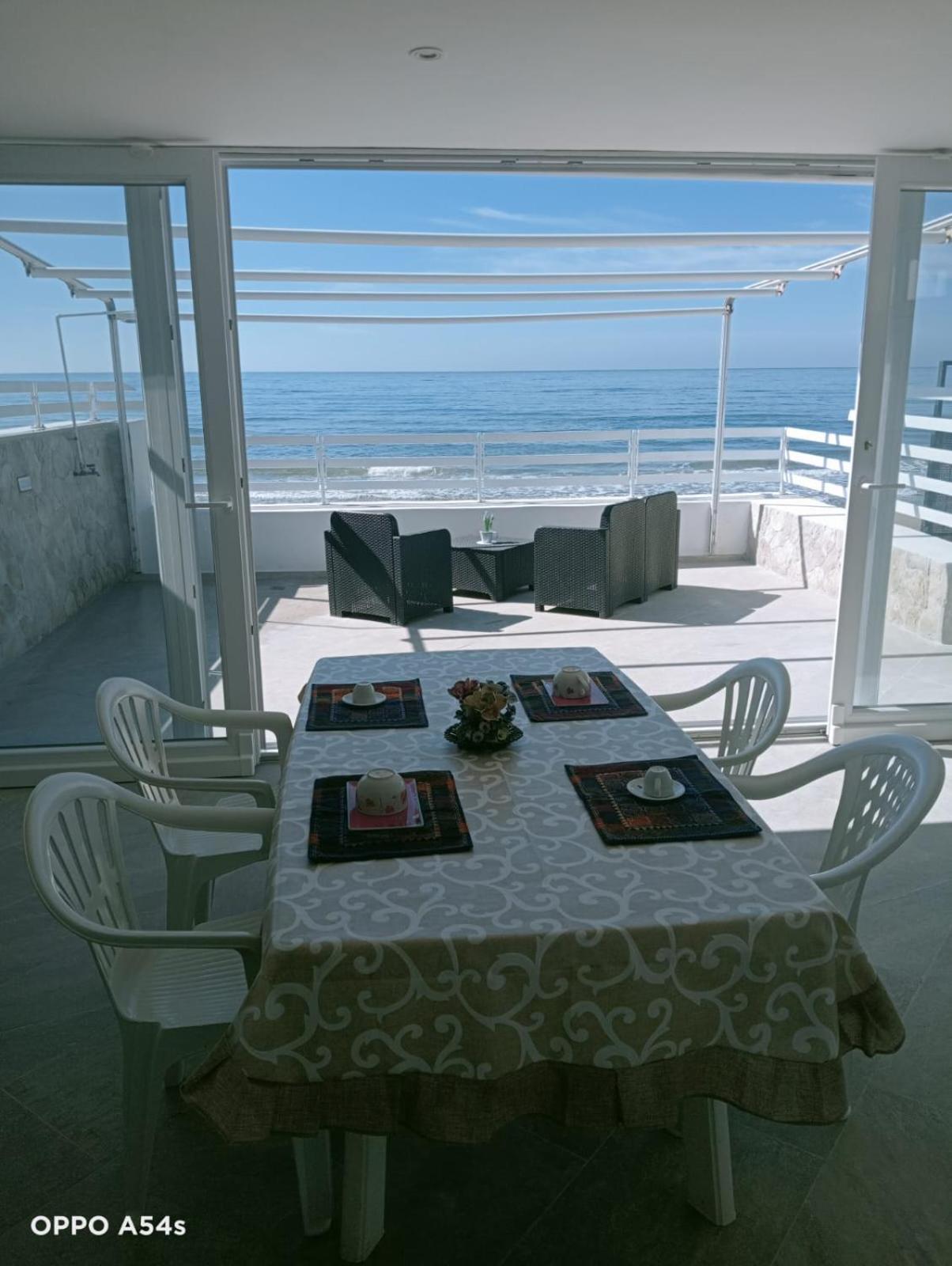 Palomera Luxury Apartment Sul Mare Gaeta Buitenkant foto