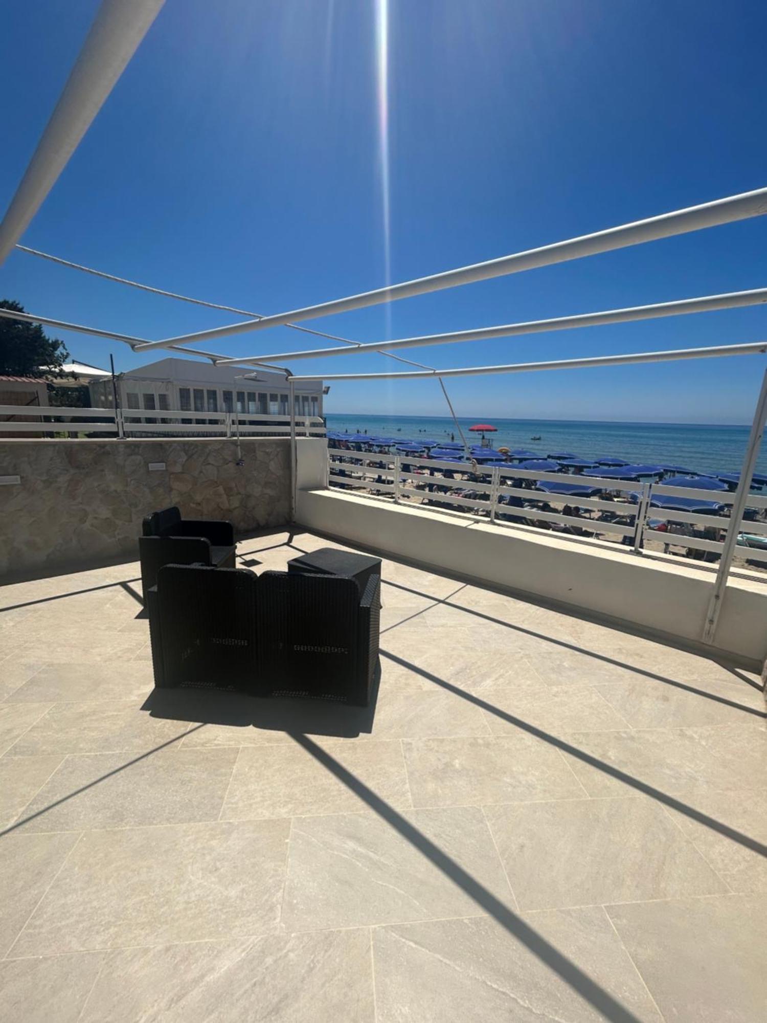 Palomera Luxury Apartment Sul Mare Gaeta Buitenkant foto