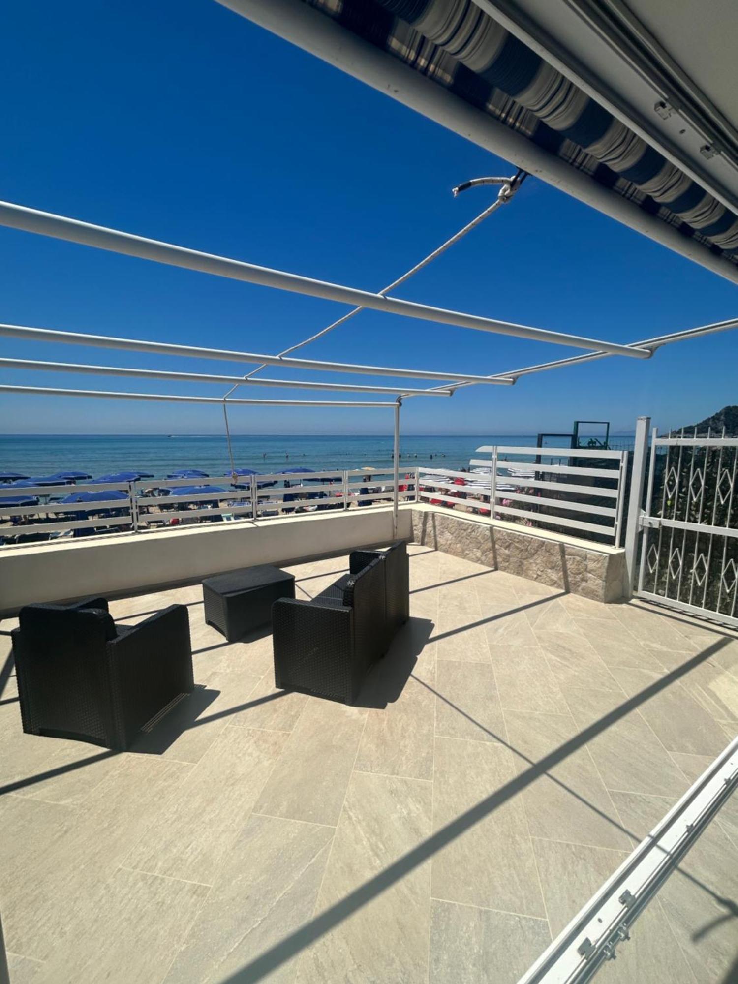 Palomera Luxury Apartment Sul Mare Gaeta Buitenkant foto