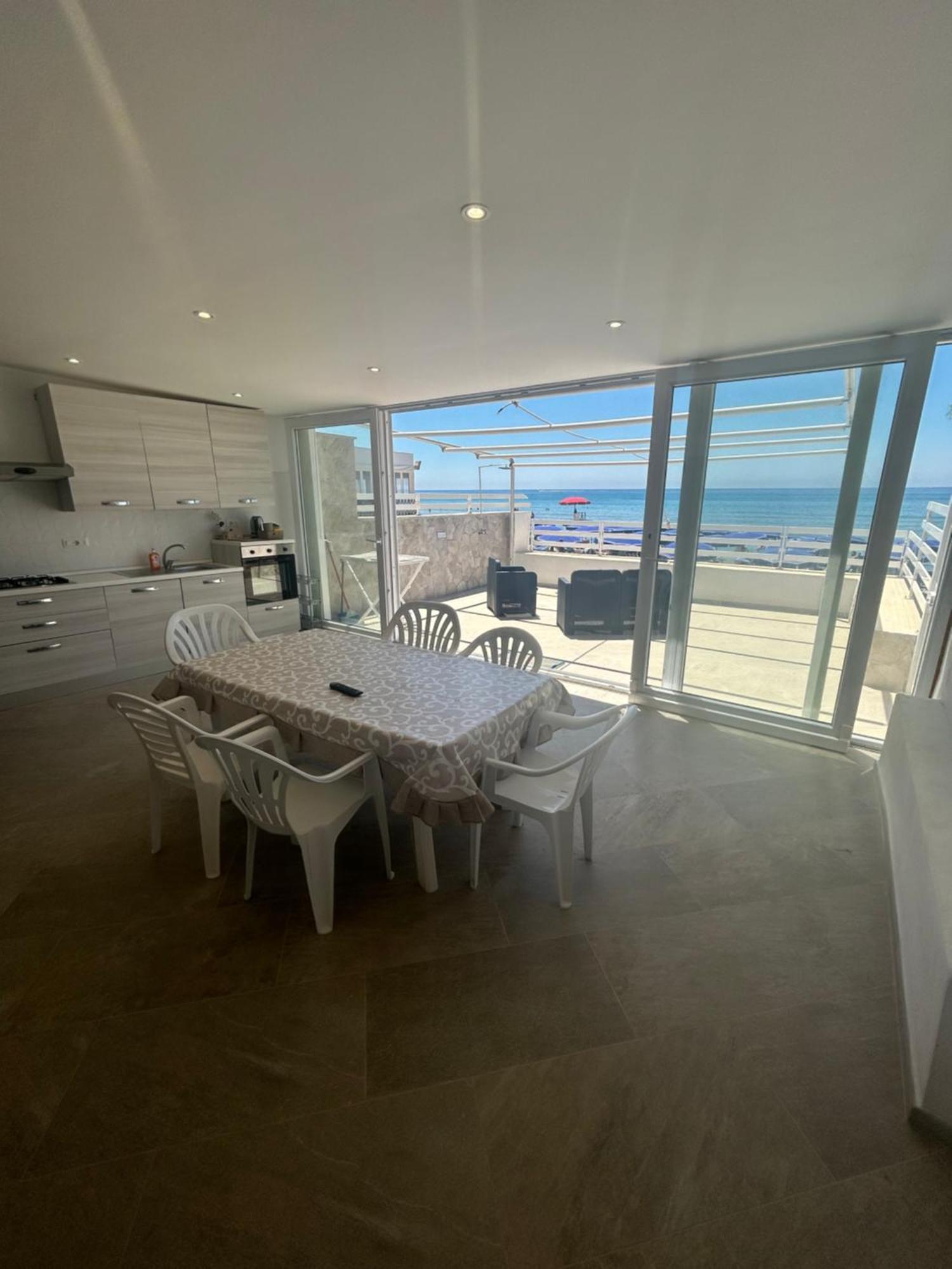 Palomera Luxury Apartment Sul Mare Gaeta Buitenkant foto